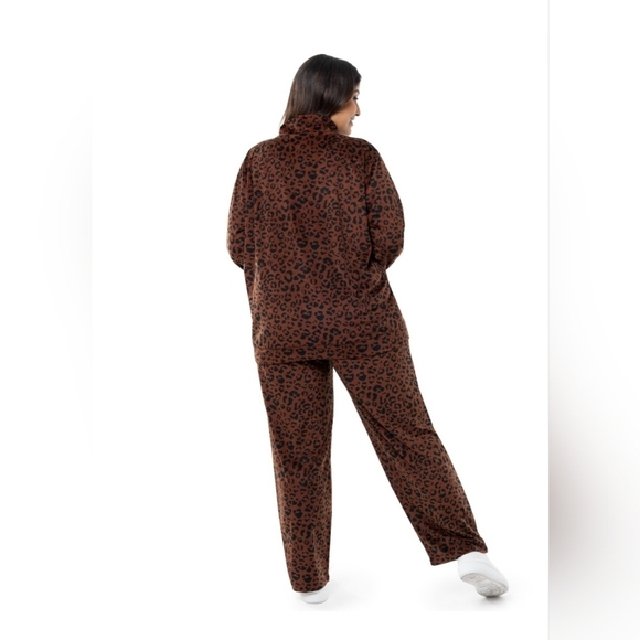 Athletic Works Brown and Black Leopard Print Outfit - Picture 2 of 8